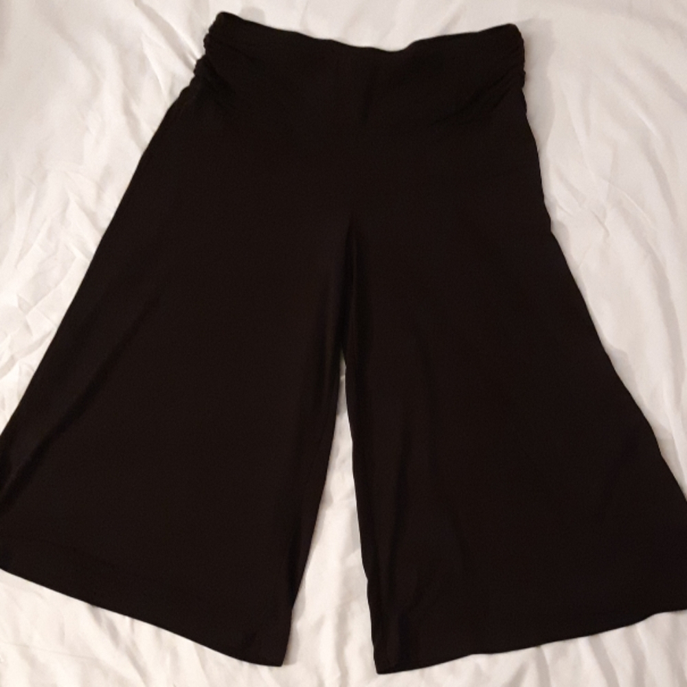 Apt. 9 Chocolate Brown Stretch Coolots sz M